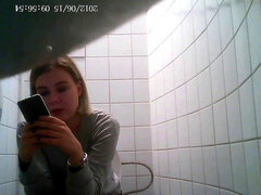 hidden camera in the college girl toilet-4