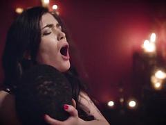 Красивые, Блондинки, Минет, Пухленькие, Семяизвержение, Сперма на лице, Наездница, Втроем