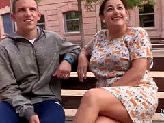 Amateur, Belle grosse femme bgf, Sucer une bite, Rondelette, Européenne, Mature, Mère que j'aimerais baiser, Réalité