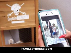 Adorable, Gros seins, Femme couguar, Queue, Le plan cul à quatre, Hard, Orgasme, Orgie