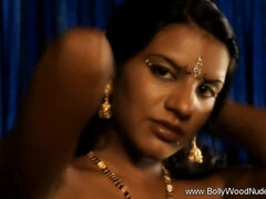 Erotic Indian MILF Dancing Queen