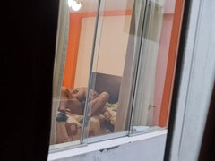 Stor røv, Brunette, Utro, Orgasme, Lille kvinde, Spion, Bryster, Snugkigger