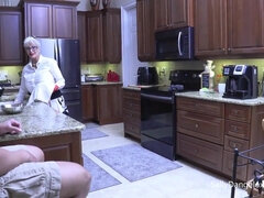 Κώλος, Μεγάλος πούτσος, Μεγάλα βυζιά, Πίπα, Βυζαρού, Ηδ, Θηλές, Τατουάζ