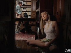 Zadek, Kuřba, Brunetka, Podvádění, Honění, Masturbace, Piercing, Stříkání