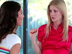 Κολλέγιο, Λεσβία, Δαντέλα, Έφηβος