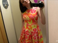 Vestido, Masturbação, Boquiaberta, Masturbação, Orgasmo, Público, Solo chão, Brinquedos