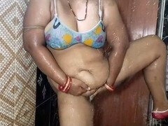 Leie, Tante, Grosser arsch, Bisexuell, Massage, Nippel, Party, Tätowierung