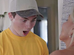 Grosse titten, Blondine, Geile alte tussi, Fetisch, Oma, Reif, Piercing