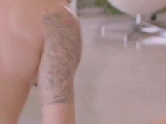 Beauté, Grosse bite, Gros seins, Sucer une bite, Brunette brune, Mignonne, Mamelons, Orgasme