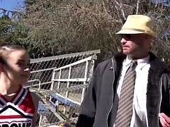 Μεγάλος πούτσος, Διαφυλετικό, Ρουφώντας