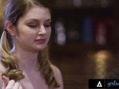 Kisbaba, Hatalmas hátsó, Tekintélyes didik, Gesztenyebarna, Arcra űlés, Leszbikus, Segg falás, Begyek