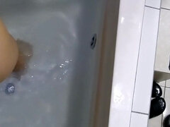 18 años, Cuarto de baño, Culo grande, Linda, Novia, Casero, Latina, Pov