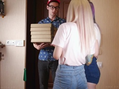 Paid sex with lucky pizza guy Purple Bitch & Sia Siberia (trailer)