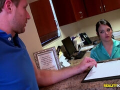 Kont, Lieveling, Bruinharig, 1 man 2 vrouwen, Lesbisch, Slet, Tatoeage, Tieten likken