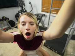 Leie, Schwarz, Blondine, Aufs gesicht abspritzen, Sporthalle, Hd, Rasiert