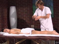 Dillion Harper gets a deep g-spot massage!