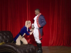 Grote mammen, Blond, Sperma shot, Hondjeshouding, Hd, Moeder die ik wil neuken, Natuurlijke tieten, Vrouw