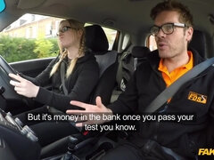 Amatør, Pik sutte, Bil, Creme tærte, Hundestilling, Håndjob, Udendørs, Studerende