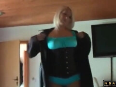 Stor rumpe, Brunette, Sperm skott, Tysk, Hd, Hjemmelaget, Milf, Trekant