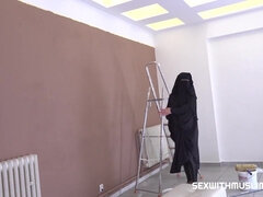 Muslim girl shags with lazy big-dicked painter
