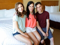 Leie, Schlafzimmer, Grosser schwanz, Braunhaarige, Lingerie, Natürlichen titten, Dürr, Titten