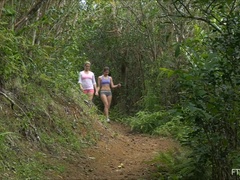 Zväčšenie, Extrémna, Masturbácia, Orgazmus, Na verejnosti, Sólo, Striekať, Upskirt