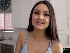 Veľký zadok, Veľké péro, Kuřba, Brunetka, Striekanie semena, Na psíka, Orgazmus, Kozičky