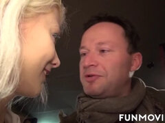 Stor pik, Store bryster, Sædskud, Dobbelt penetration, Håndjob, Hårdt, Trekant, Bryster