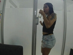 Culo grande, Mamada, Pareja, Corrida, Casero, Latina, Español, Tatuaje