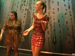 Bionda, Pompino, Vestite, Interrazziale, Leccata, Masturbazione, Pornostar, Scambisti