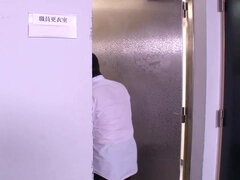 Velike joške, Busty, Zunanji izliv, Fetiš, Japonka, Samozadovoljevanje, V javnosti, Joške