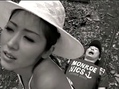 Aziatisch, Pijpbeurt, Sperma shot, Handbeurt, Hardcore, Japaans, Openbaar, Tieten likken