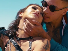 Κώλος, Μεγάλος κώλος, Μελαχροινή, Πούτσος, Γλείψιμο, Αυνανισμός, Μουνί, Βυζιά